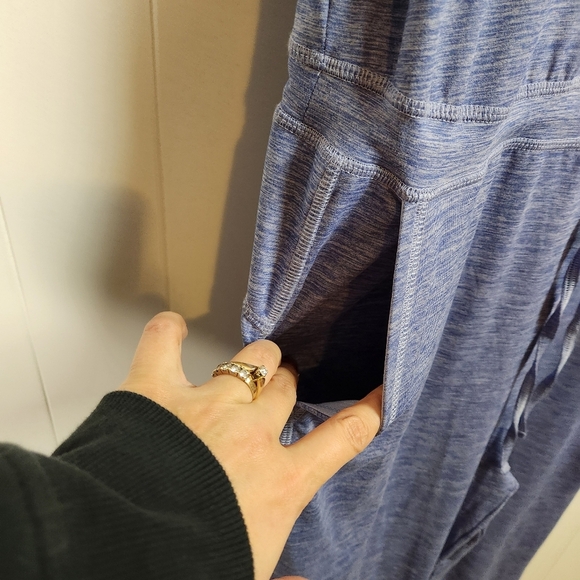 Joe Fresh Activewear Blue One Piece Sleeveless Jumpsuit Joggers Pockets Large - Picture 5 of 8